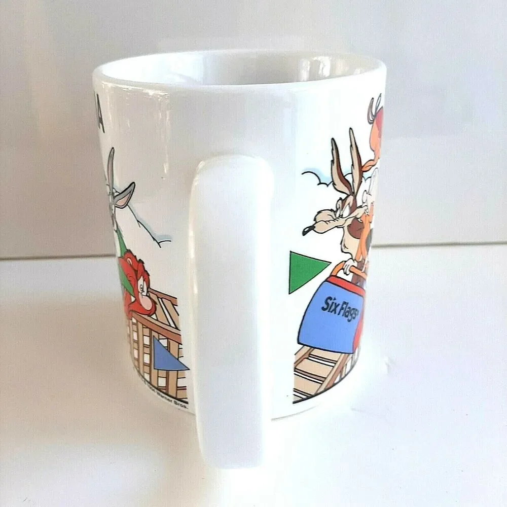 Looney Tunes  I LOVE GRANDMA Six Flags Coffee Mug Cup Bugs Taz Tweety